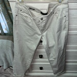 Talbots boyfriend flawless five pocket jean, off white, sz 10